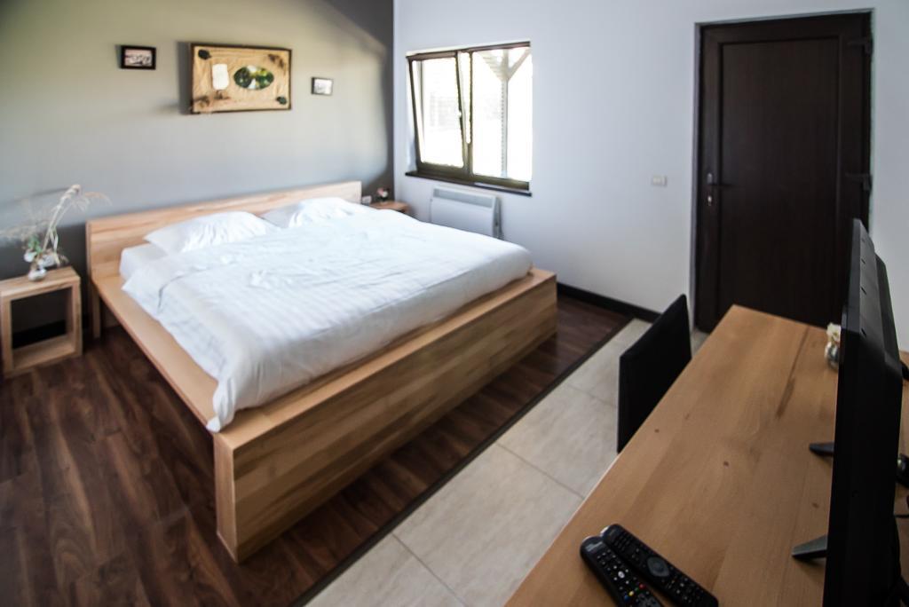 Casa Patru Anotimpuri Otel Dunavăţu de Jos Dış mekan fotoğraf